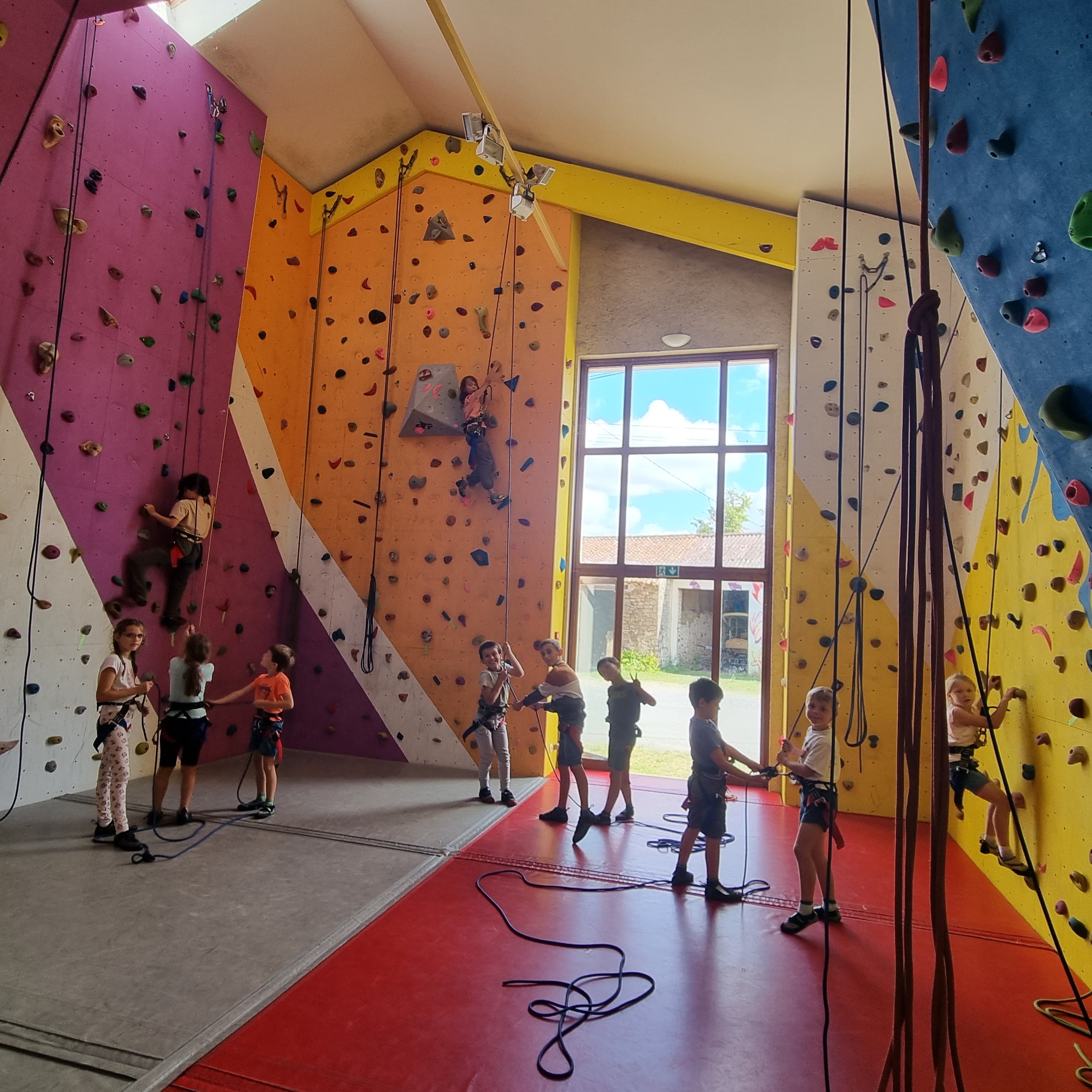 Escalade en salle au CPA Lathus
