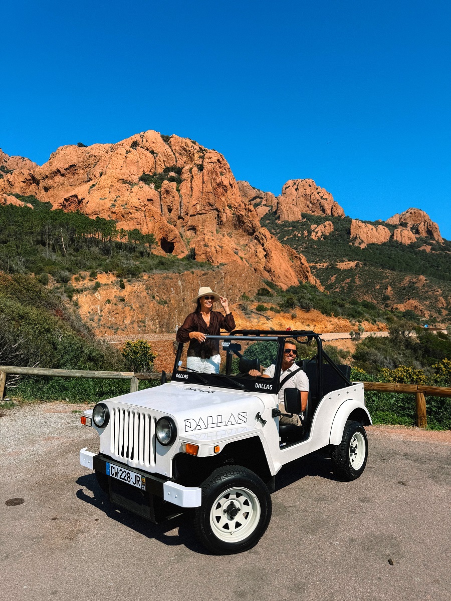 Road trip en Jeep décapotable sur la Côte d’Azur au départ de Saint-Raphaël